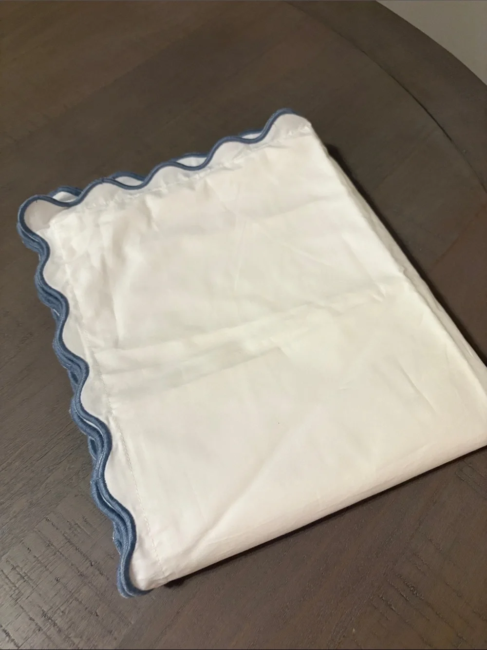 QUINCE Organic Crisp Percale Scallop Duvet Cover Set King Cal King White/Mineral